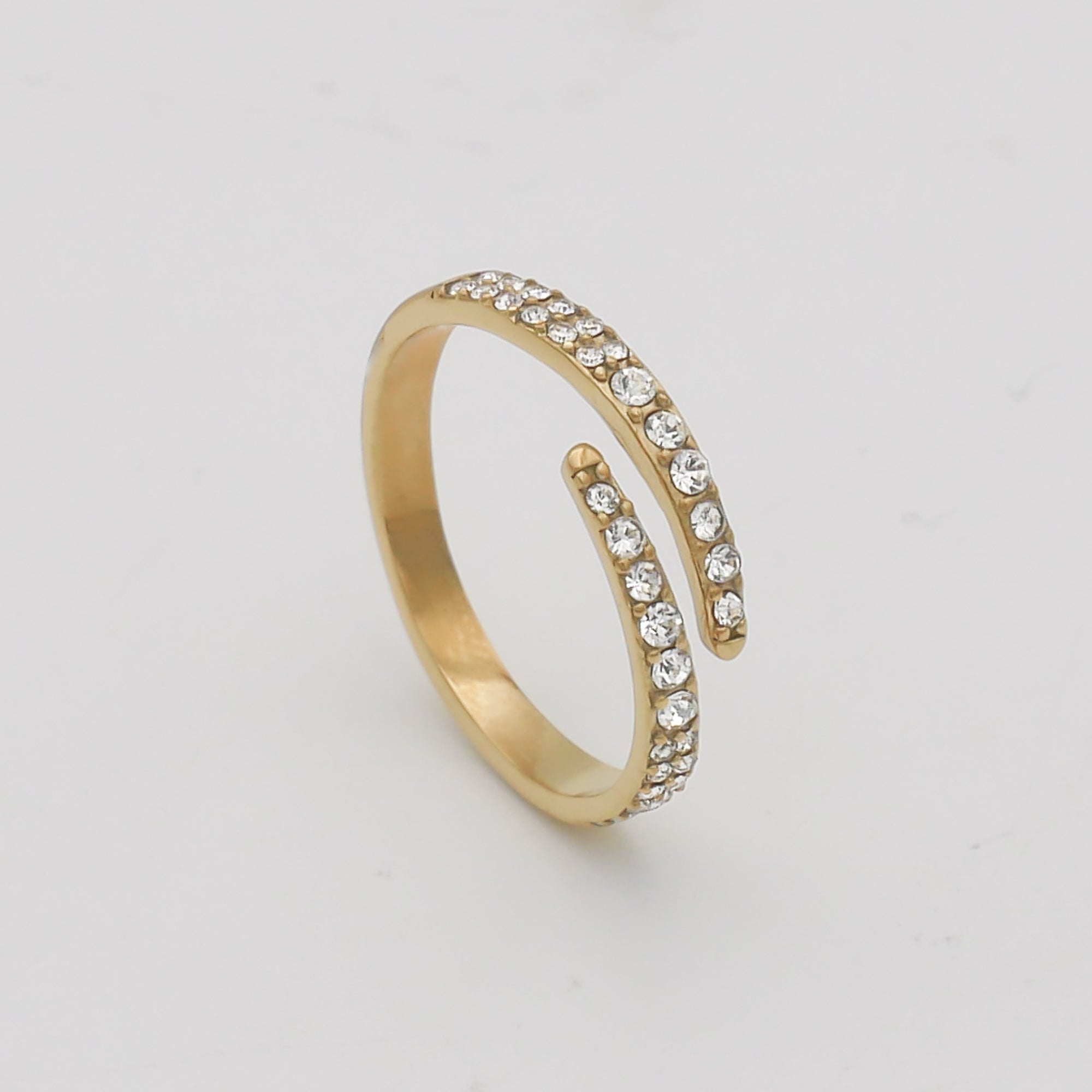 Anika Band Ring