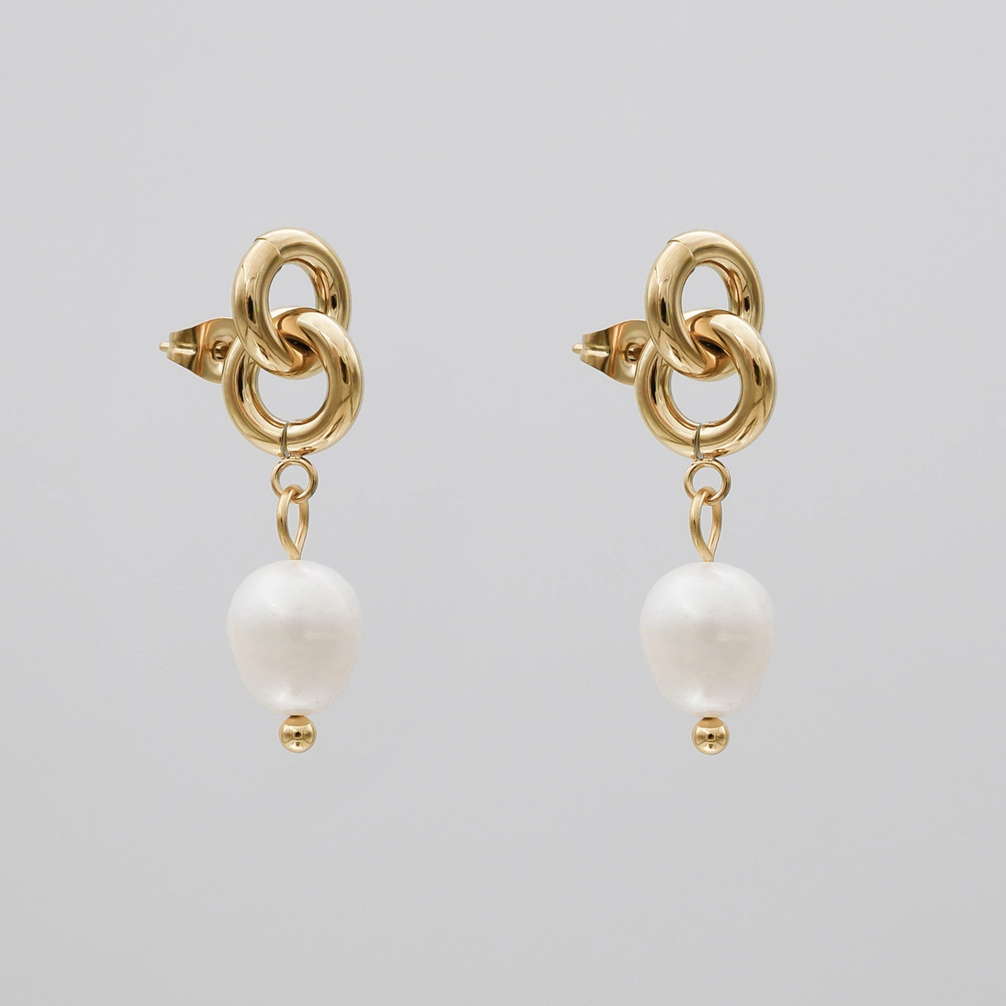 Alicia Pearl Interlocked Earrings