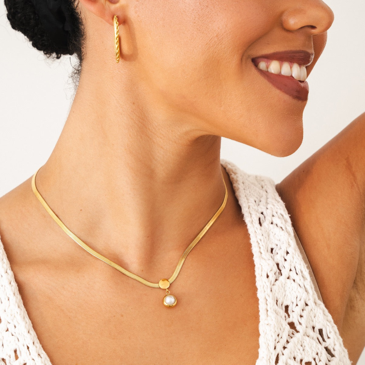 Pearl Pendant Snake Chain Necklace - Gold