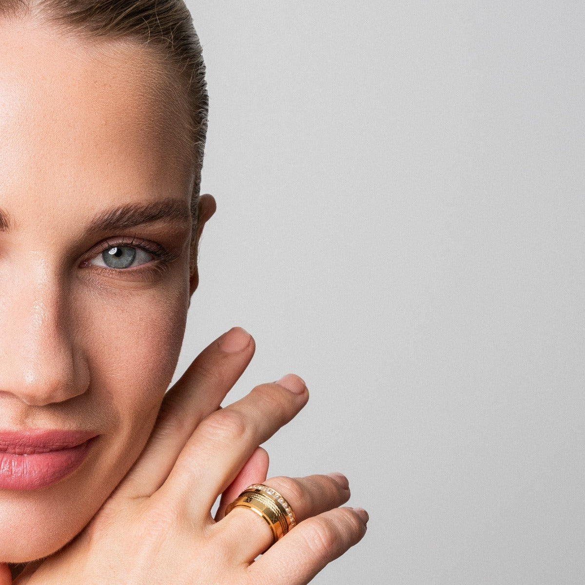 Wire Stack Stone Ring - Gold