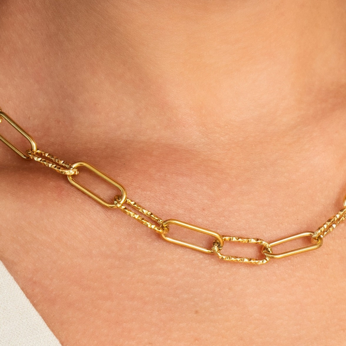 Rigid Link Chain Necklace - Gold